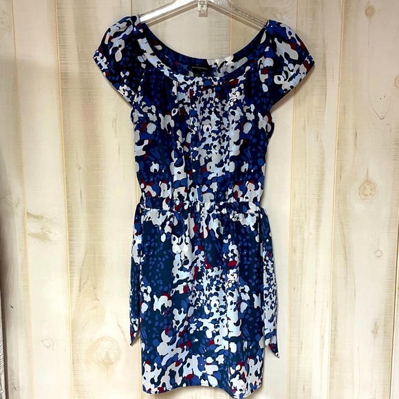 Banana Republic Dresses & Skirts - Banana Republic Blue Red Gray Scoop Neck Short Sleeve Dress Sz 6